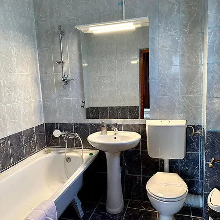 Konukevi Panoramic Cetatuie 3*